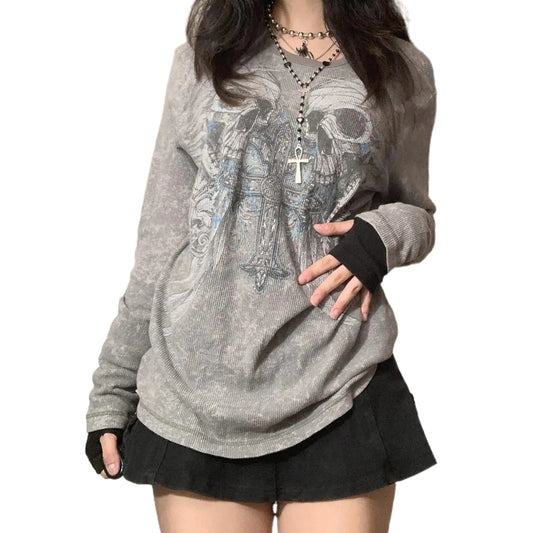 Vintage Graphic Print Long Sleeve Tee Shirt - - shirt