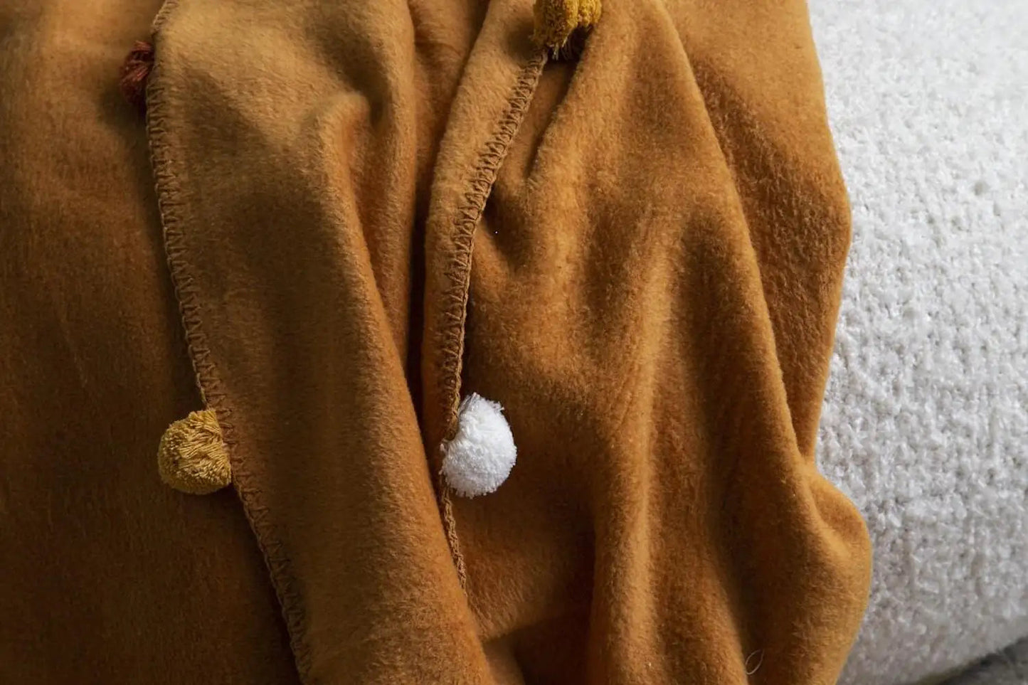 Dolce Bonita Home Single Pom Pom Pique Blanket 150x200, Mustard Kia Day Design