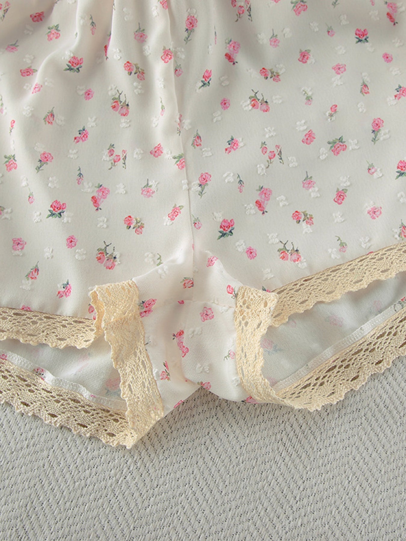 Floral Print Lace Trim Cami and Shorts Set - - Short Sets