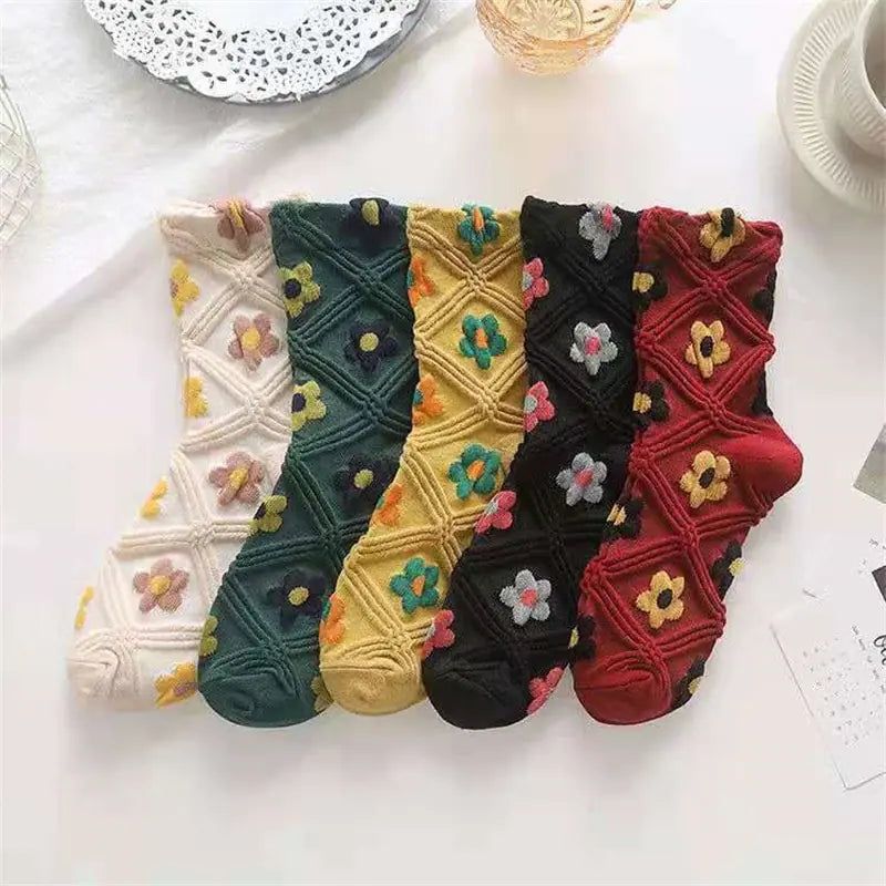 5 Pairs Flower Embroidered Socks - Kia Day Design