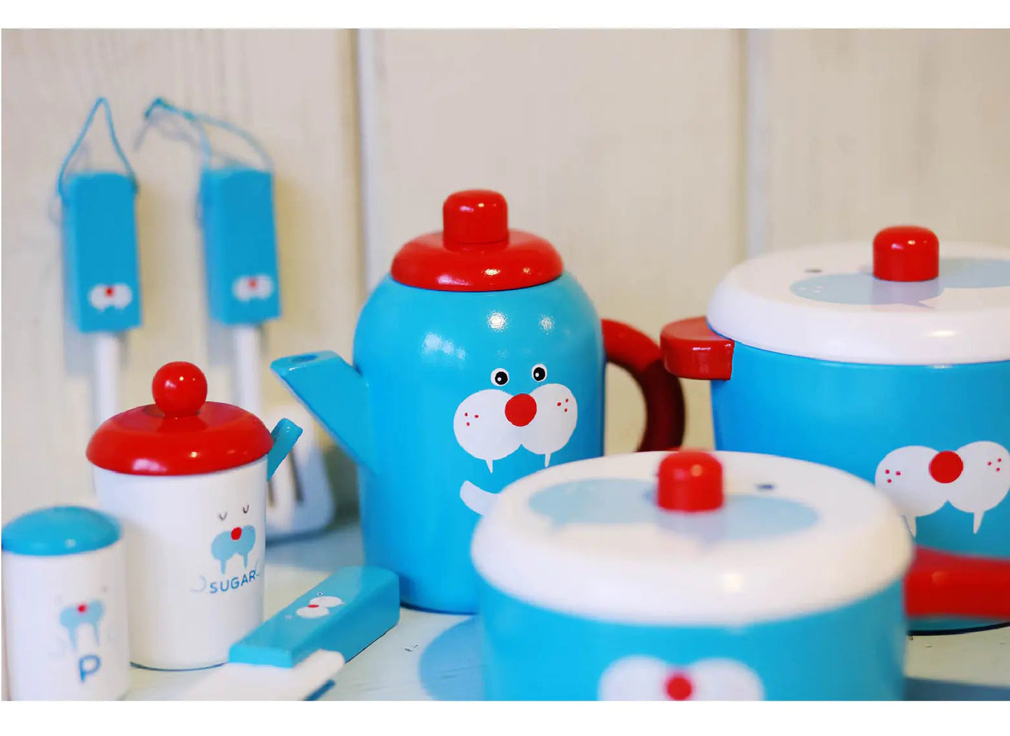 Realistic Wooden Toy Cookware Set for Kids Kia Day Design