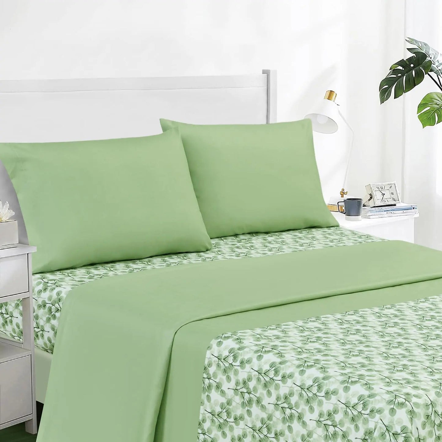 ARTALL 4-Piece Full Size Sheet Set Soft Microfiber All-Season Bed Sheets Includes 2 Pillowcases 1 Flat Sheet 1 Fitted Sheet with 12" Deep Pockets Half Leaf and Half Solid Print Design Green Kia Day Design