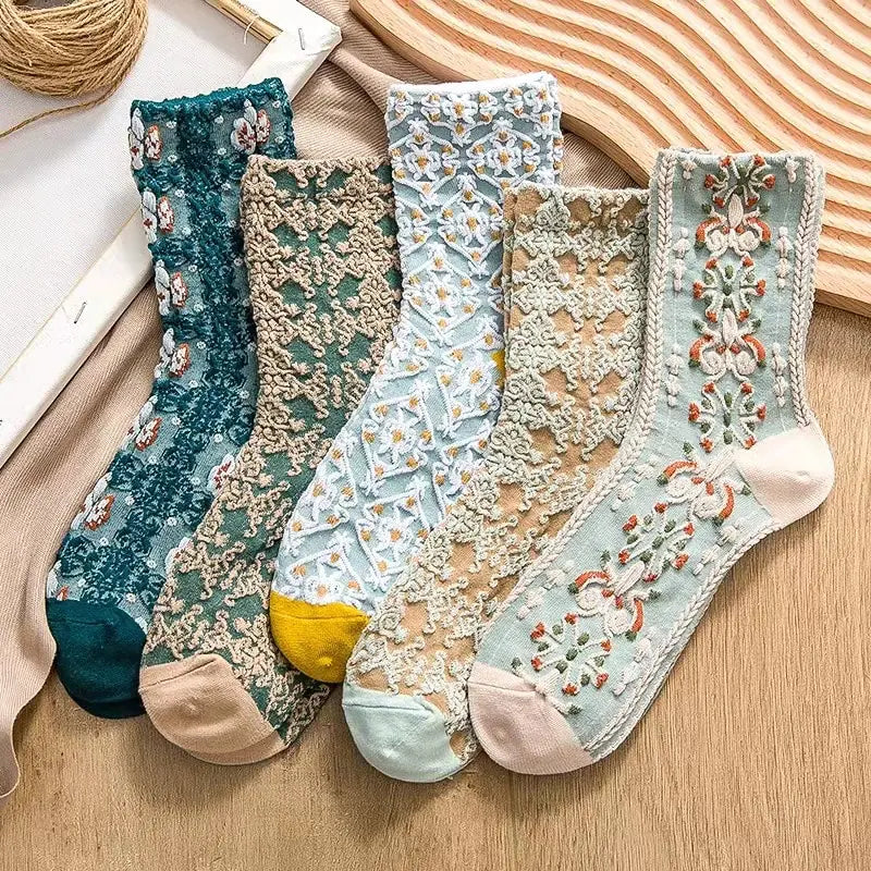 5 Pairs Flower Embroidered Socks - Kia Day Design