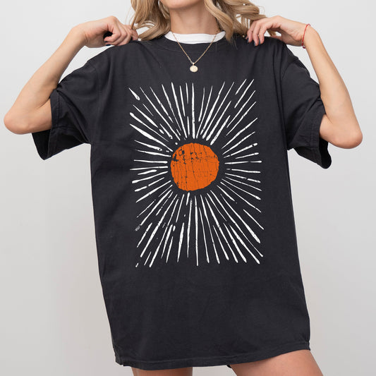 Retro Sunburst, Vintage Comfort Colors Tshirt - Black - T-Shirt
