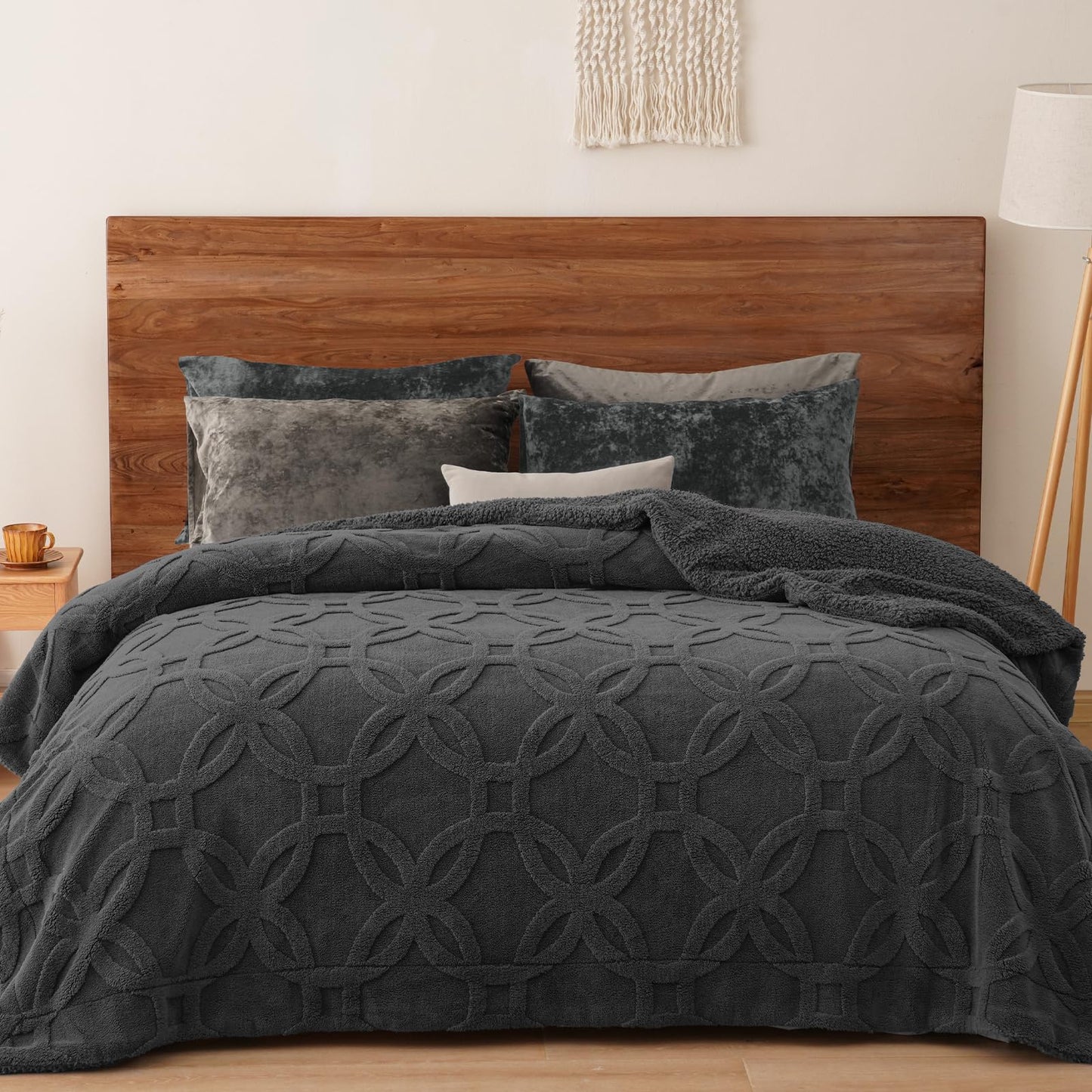 King Luxe 510GSM Sherpa Winter Blanket - - quilt