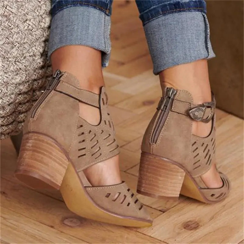 Vintage Hollow Out Sandals - Kia Day Design