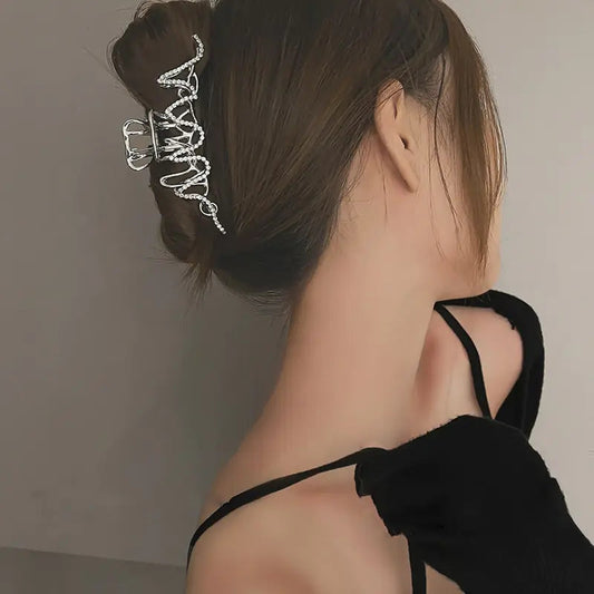 Crystal Pearl Clip Claw - Kia Day Design