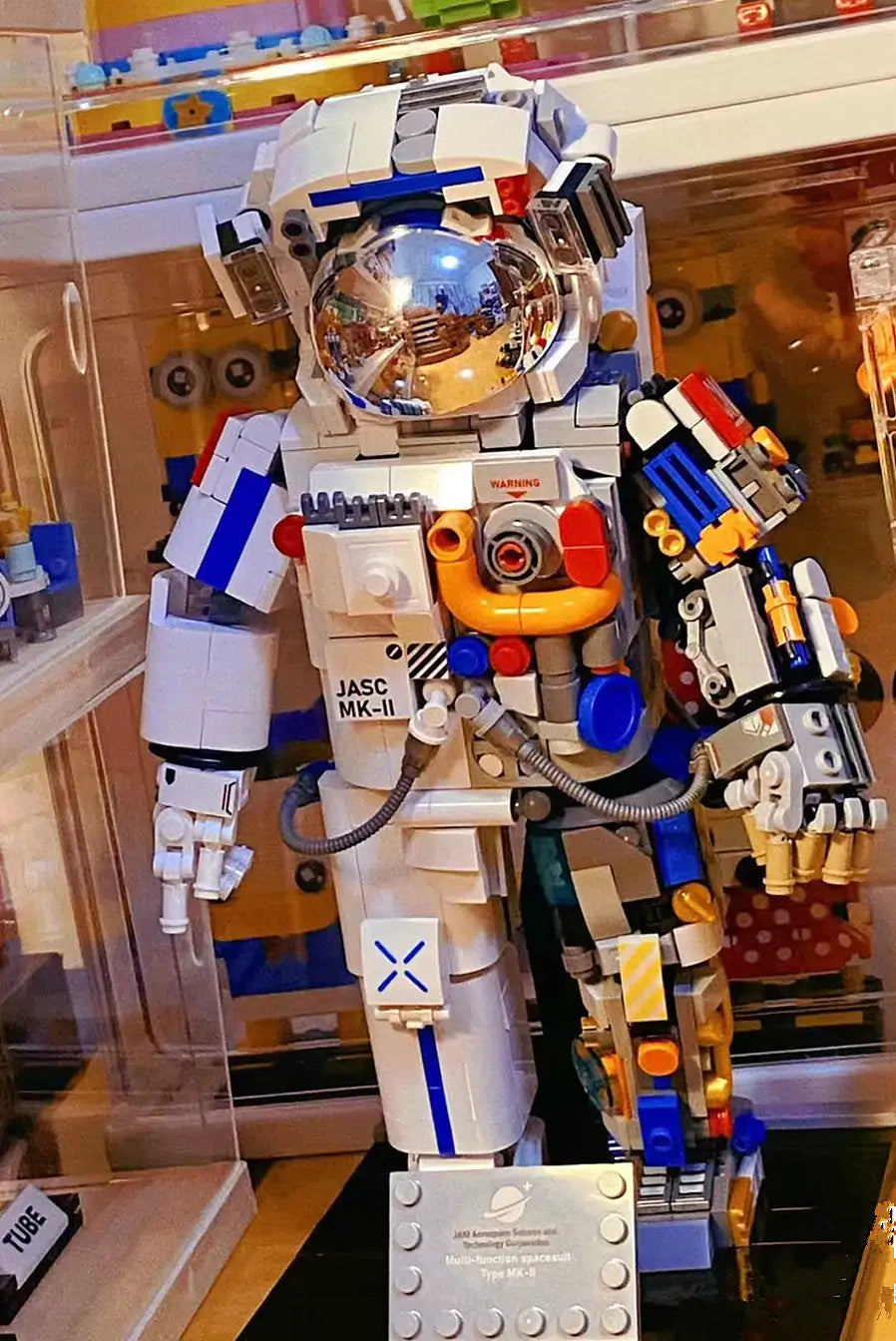 Astronaut Building Blocks Kia Day Design
