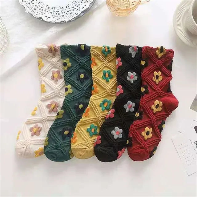 5 Pairs Flower Embroidered Socks - Kia Day Design
