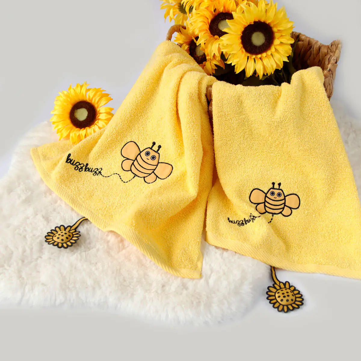 Milk&Moo Buzzy Bee Baby Towel Set of 2 Kia Day Design