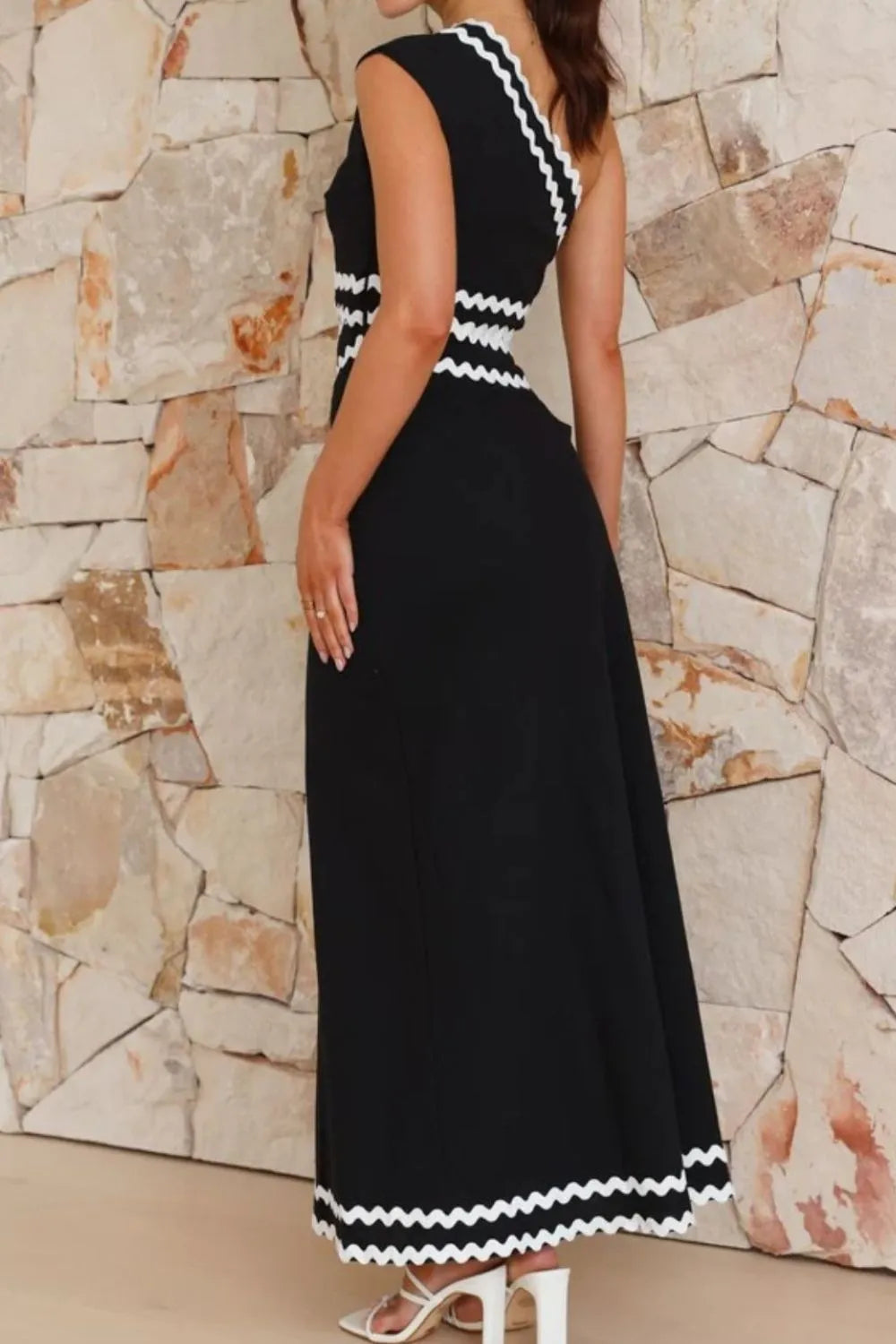 Cutout Contrast Trim Single Shoulder Dress - -