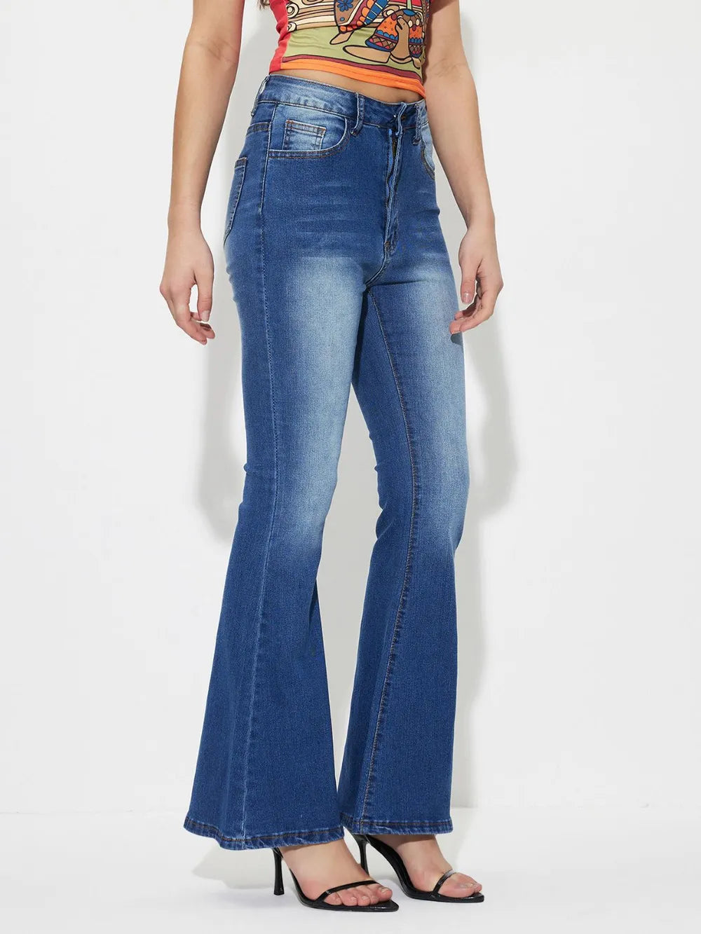 Mid-Rise Waist Bootcut Jeans - -