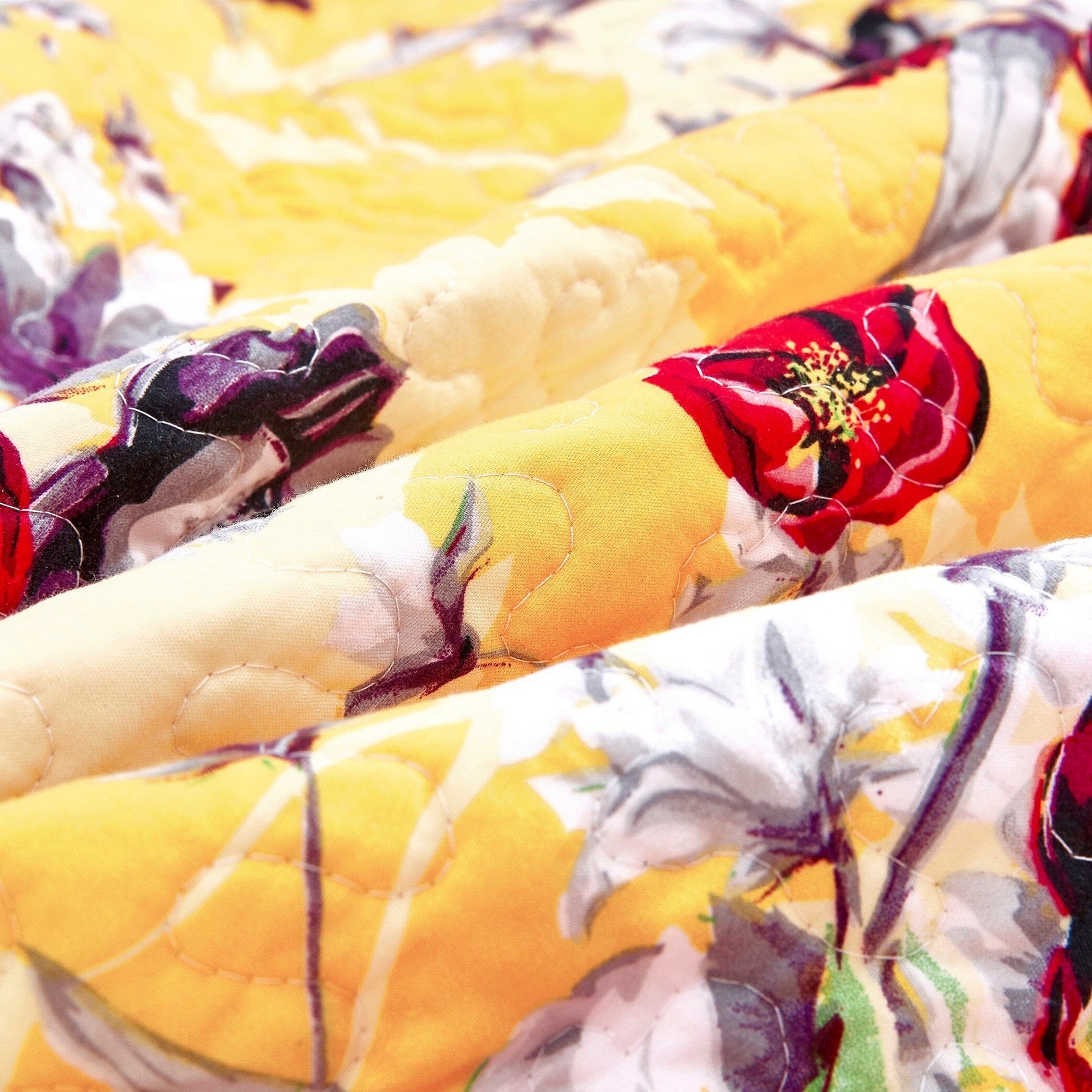 DaDa Bedding Yellow Floral Quilted Throw Blanket - Hummingbirds Farmhouse Red Flowers for Couch, Sofa or Bed- Scalloped Edges - 50 x 60 - - Throw Blankets