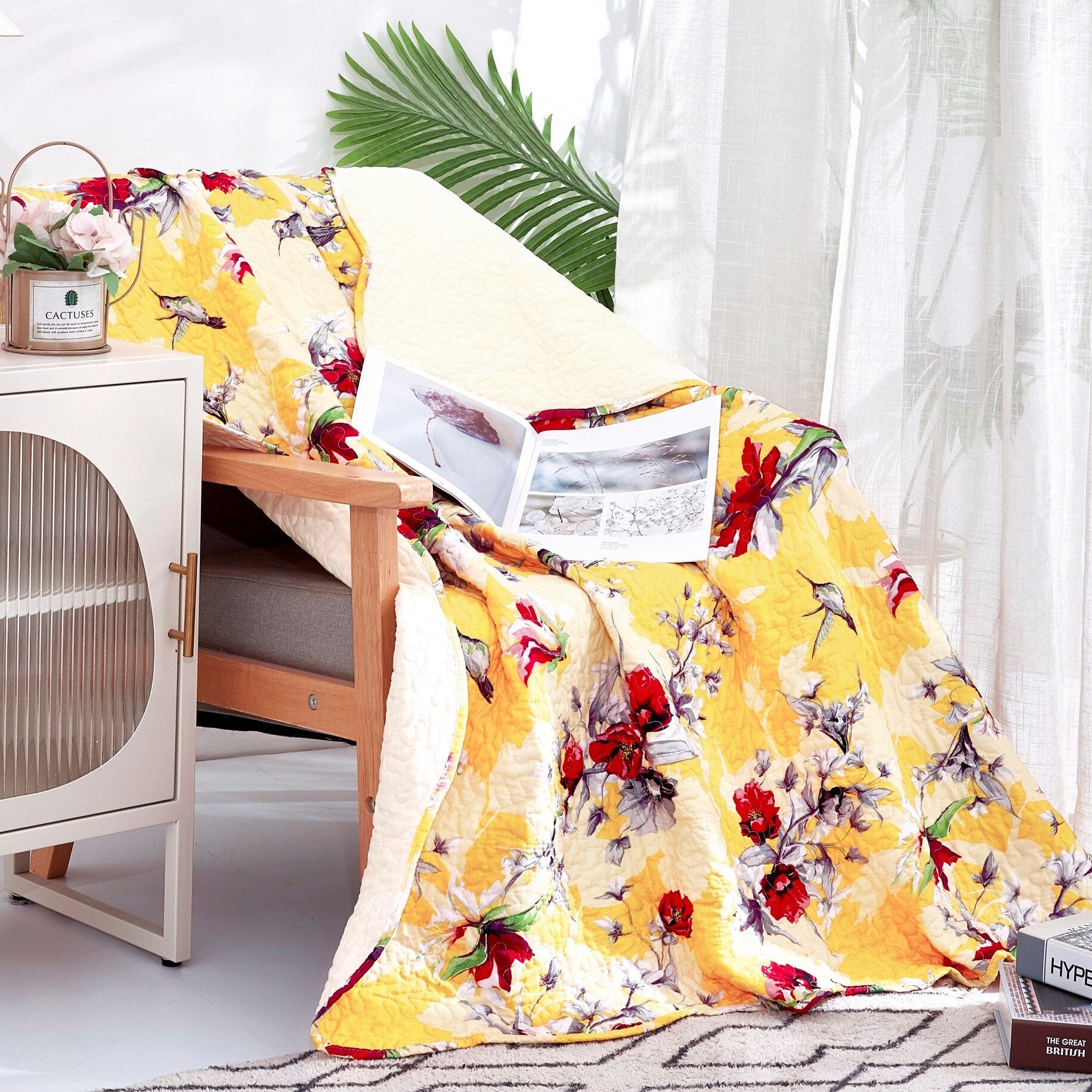 DaDa Bedding Yellow Floral Quilted Throw Blanket - Hummingbirds Farmhouse Red Flowers for Couch, Sofa or Bed- Scalloped Edges - 50 x 60 - - Throw Blankets