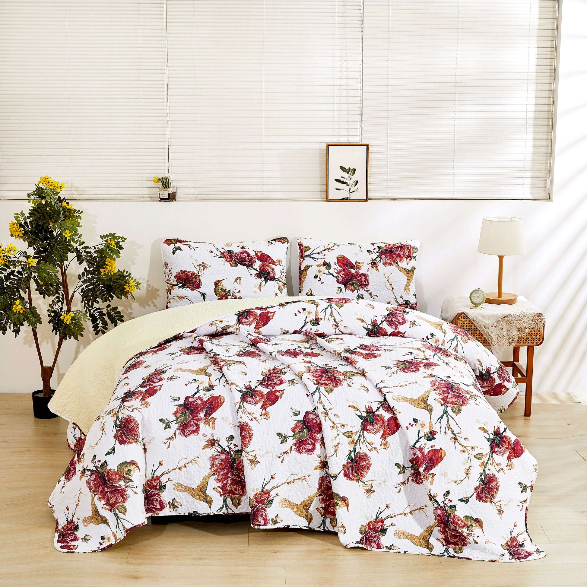 Tache Vintage Rose Garden Hummingbirds Burgundy White Reversible Floral Quilt Set (SD-7676) - - Quilt / Bedspread