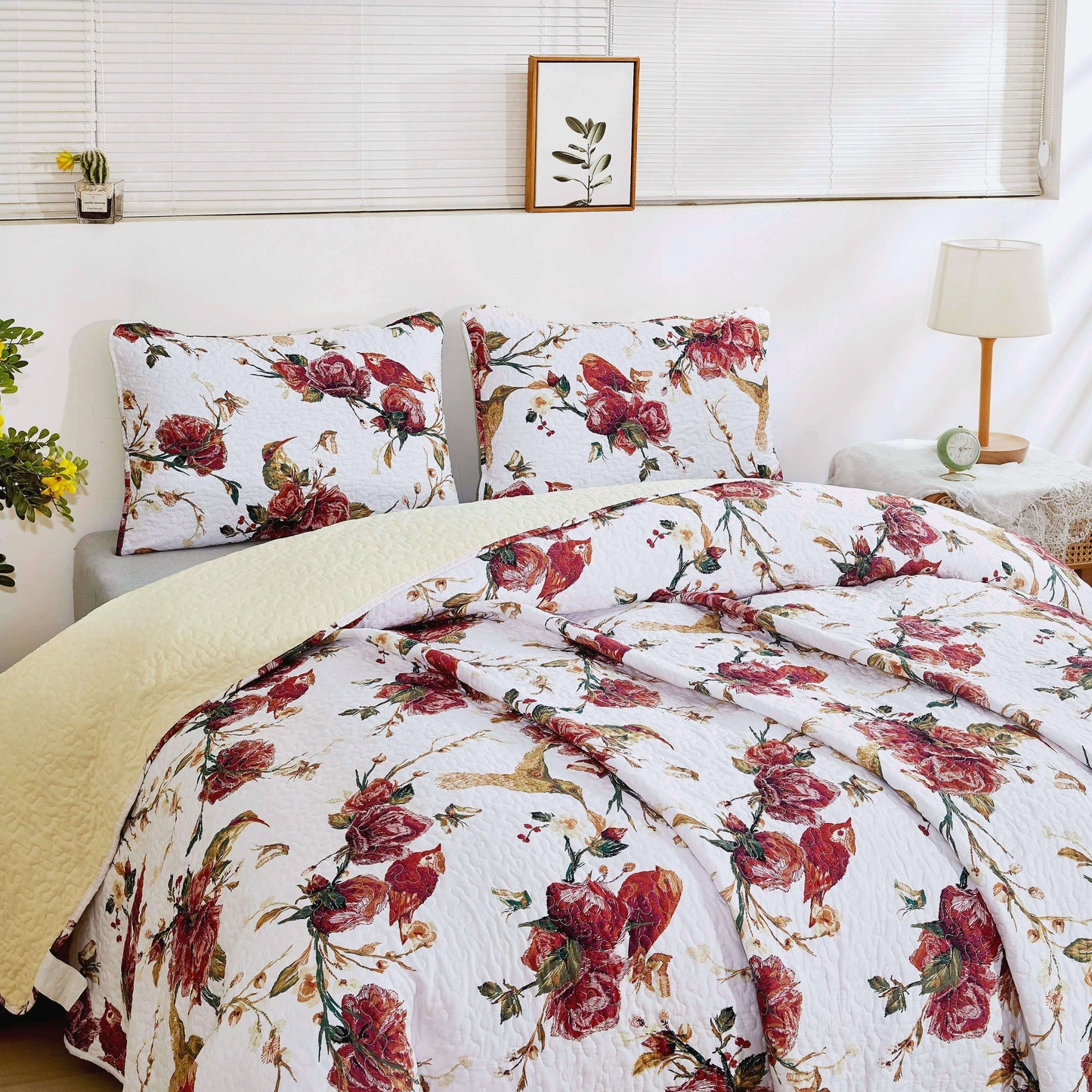 Tache Vintage Rose Garden Hummingbirds Burgundy White Reversible Floral Quilt Set (SD-7676) - - Quilt / Bedspread