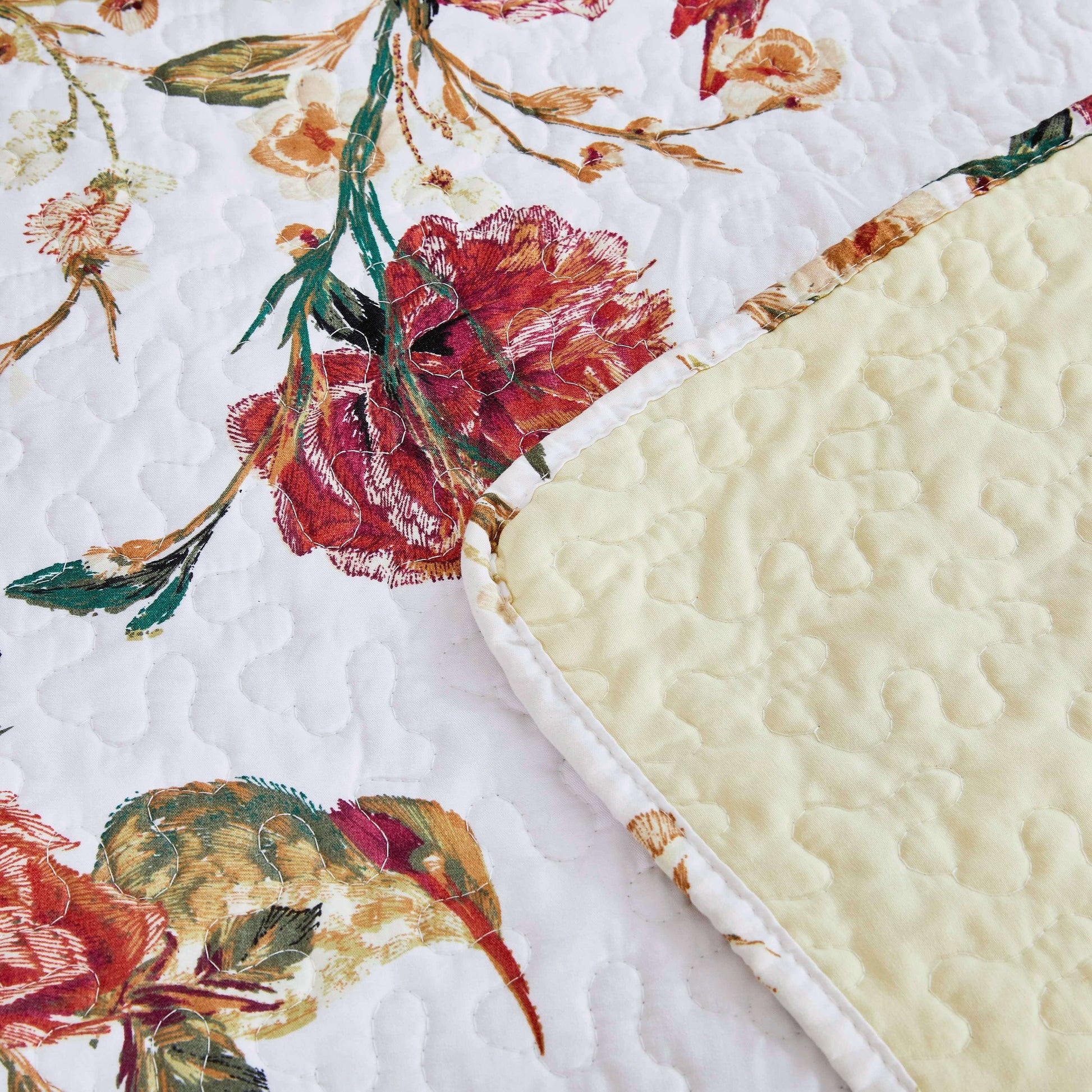Tache Vintage Rose Garden Hummingbirds Burgundy White Reversible Floral Quilt Set (SD-7676) - - Quilt / Bedspread