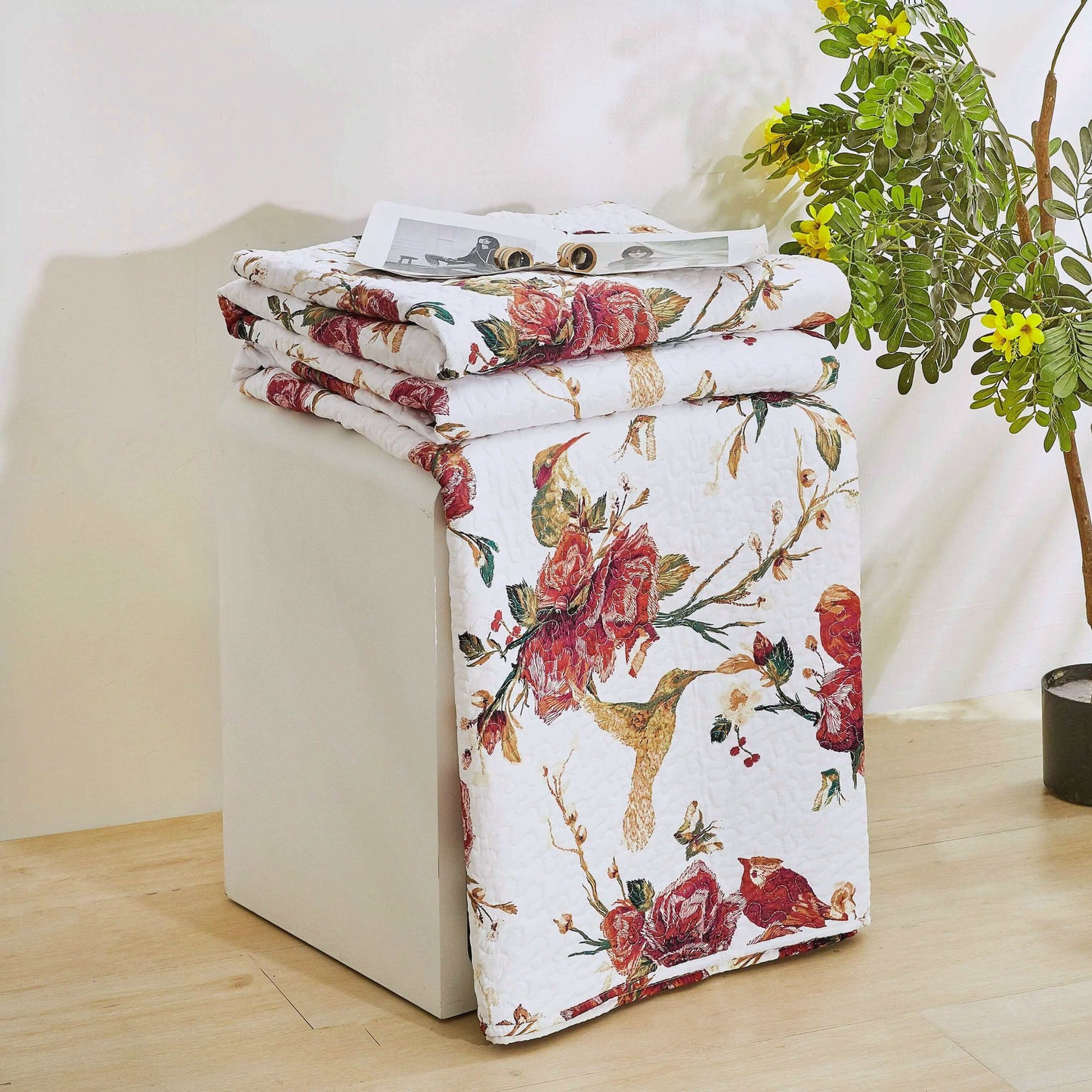 Tache Vintage Rose Garden Hummingbirds Burgundy White Reversible Floral Quilt Set (SD-7676) - - Quilt / Bedspread