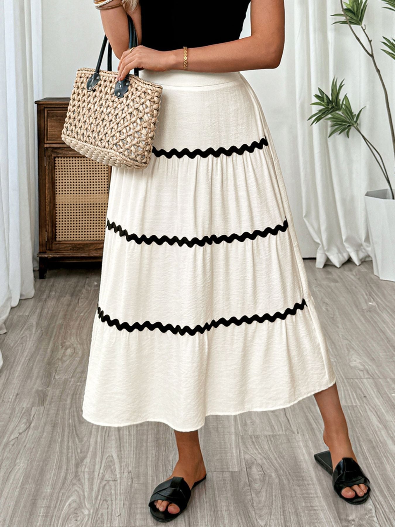 Tiered Flowy Midi Skirt - -