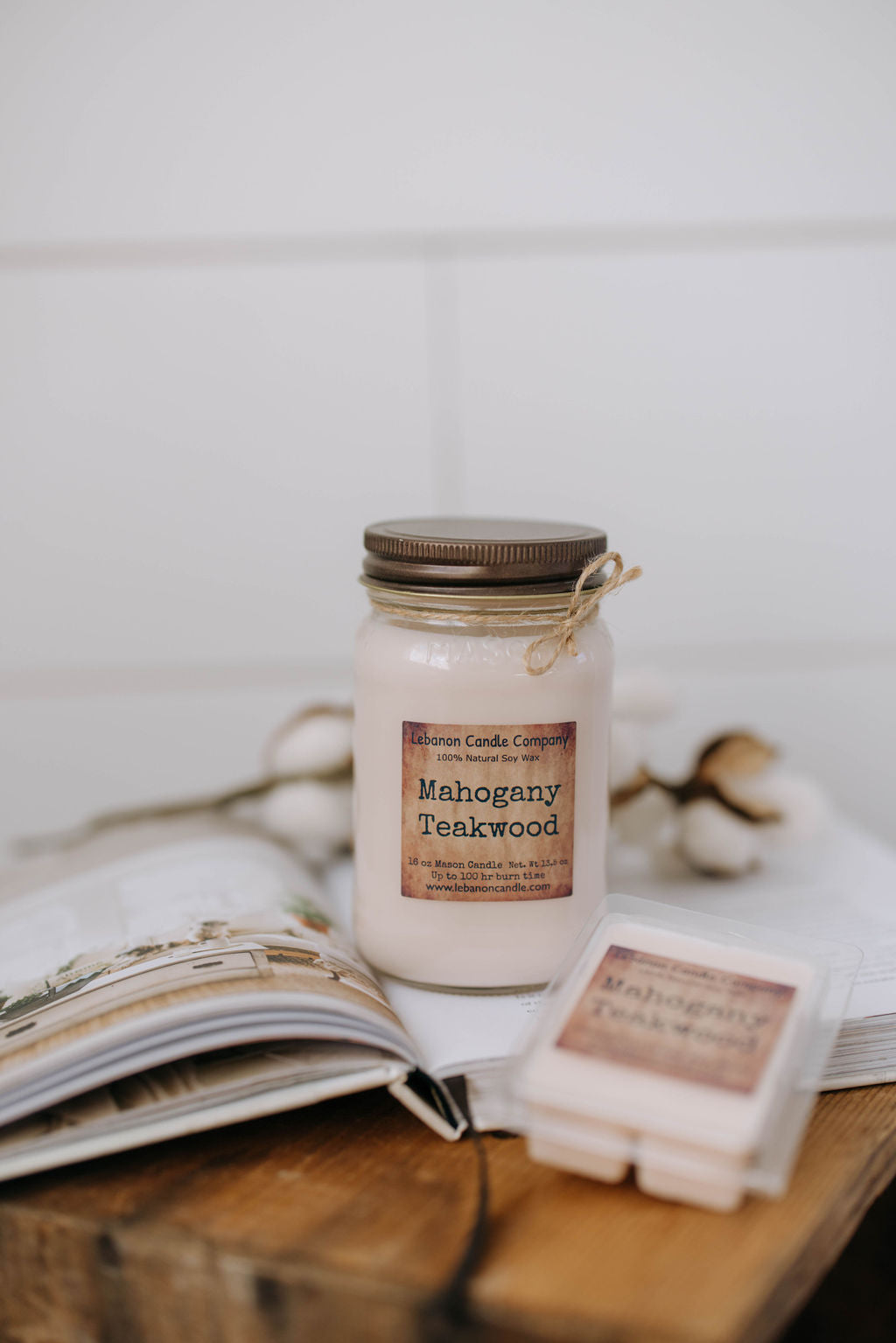 Mahogany Teakwood Candle - - Candles & Melts