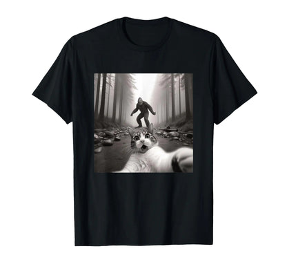 Selfie Cat With Sasquatch Bigfoot T-Shirt - - shirt