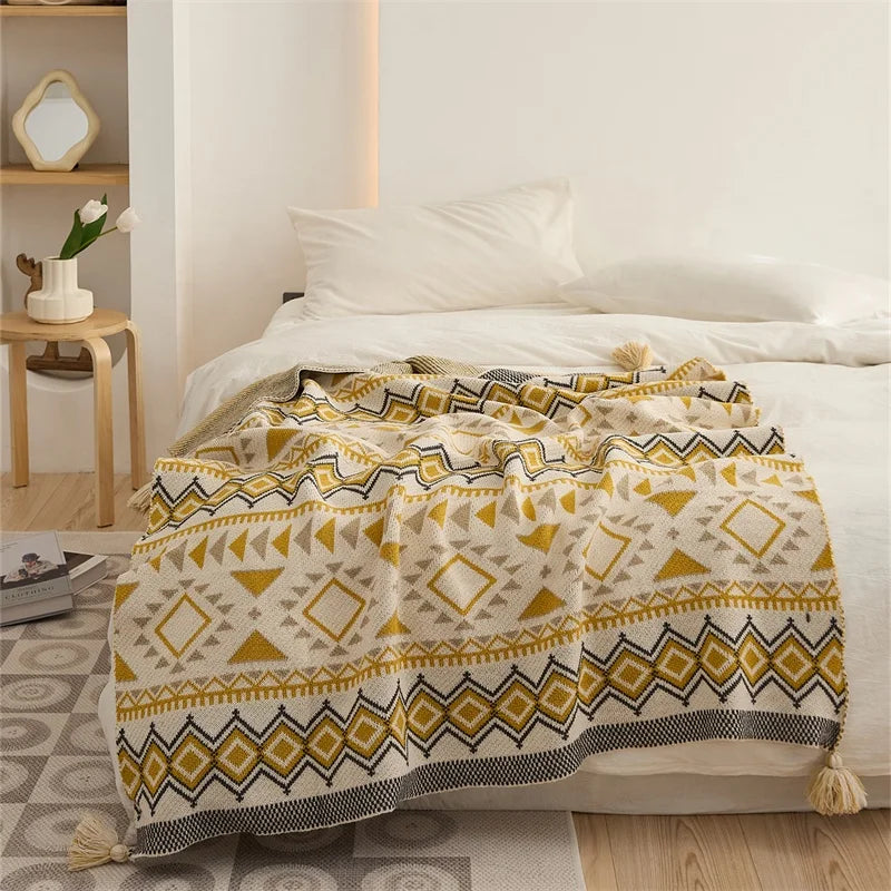 Acrylic Knitted Fringed Blanket Jacquard Decorative Style