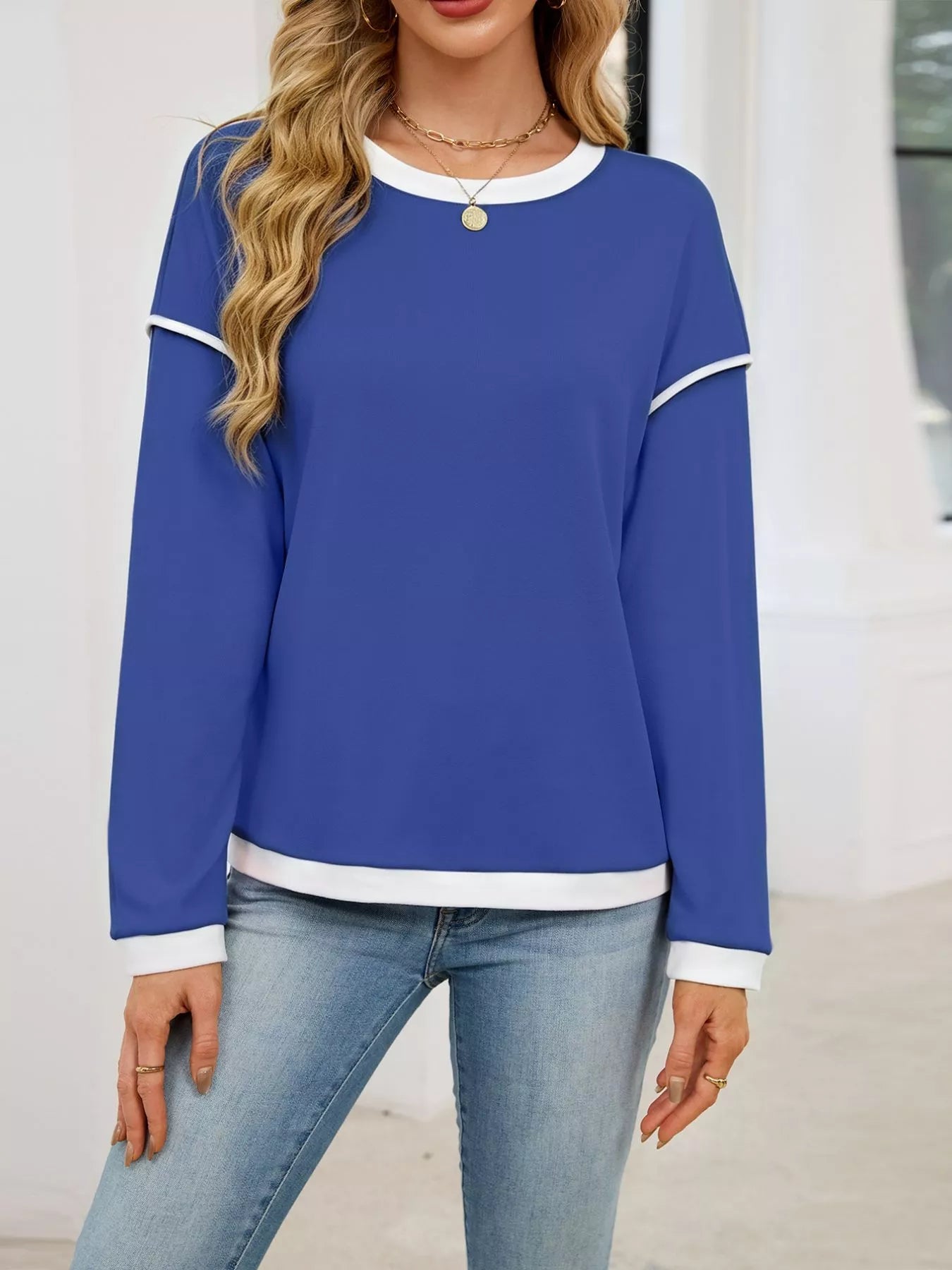 Contrast Trim Long Sleeve Sweatshirt - -
