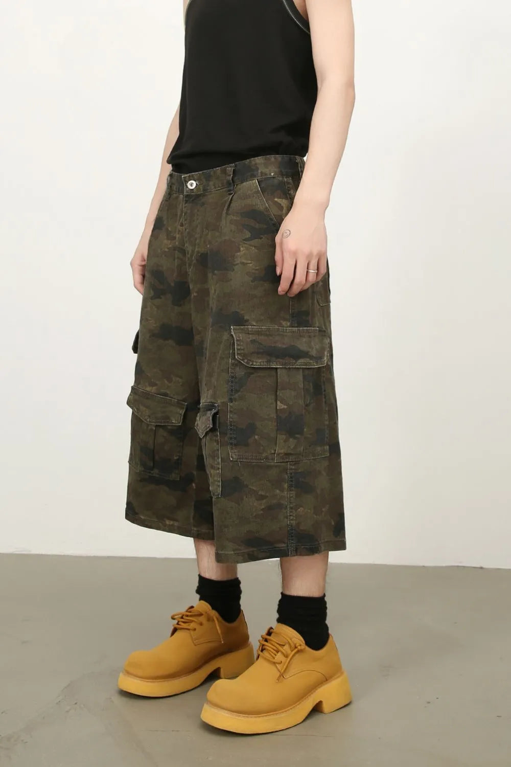 Men's Camouflage Wide Leg Cargo Jeans - -