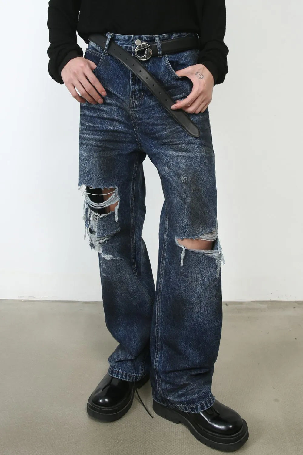 Men's Distressed Jeans with Pockets - Dark -