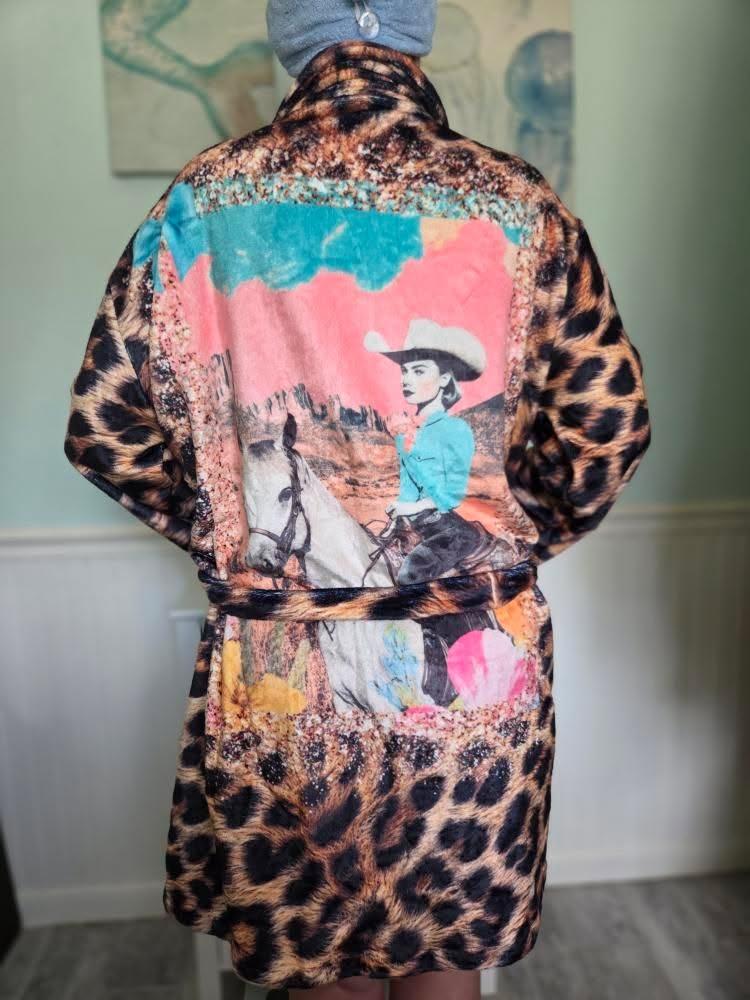 Baha Ranch Retro Pop Western Leopard Cowgirl Robe - - Robes