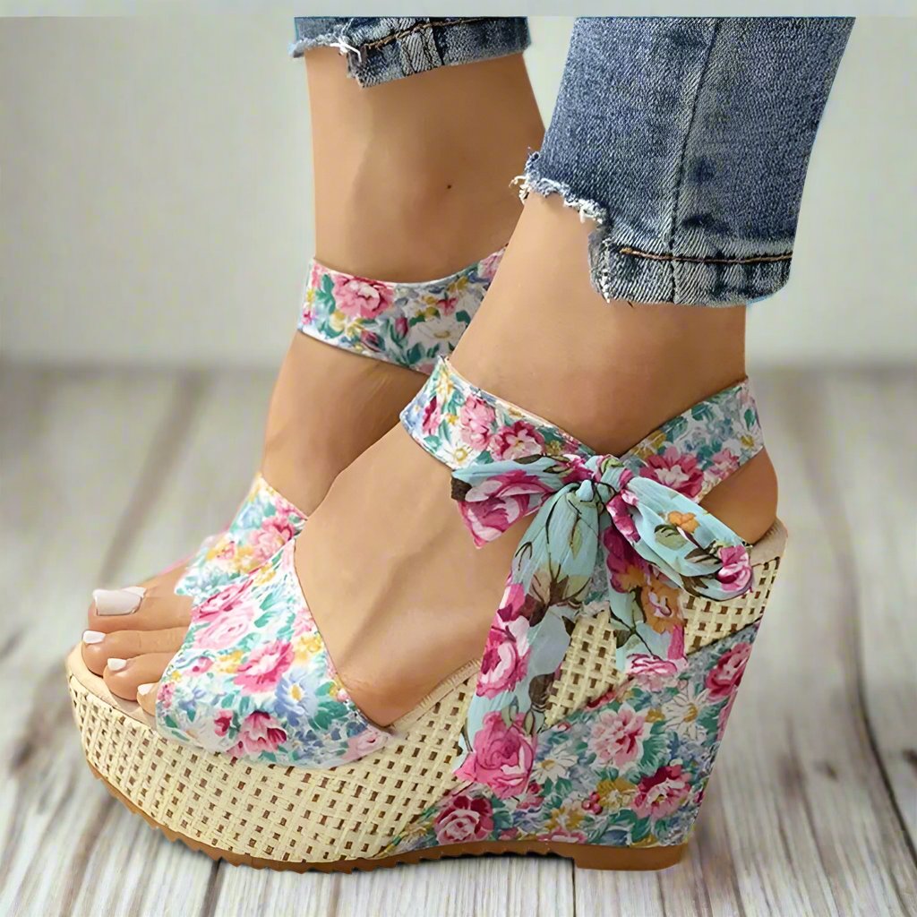 Lace Leisure Fish Mouth Wedge Heels