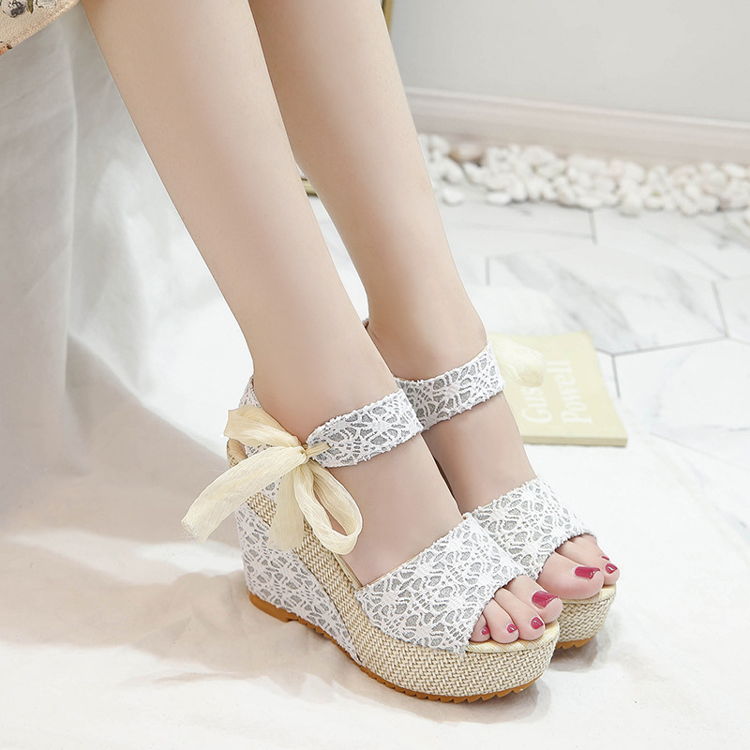 Lace Leisure Fish Mouth Wedge Heels