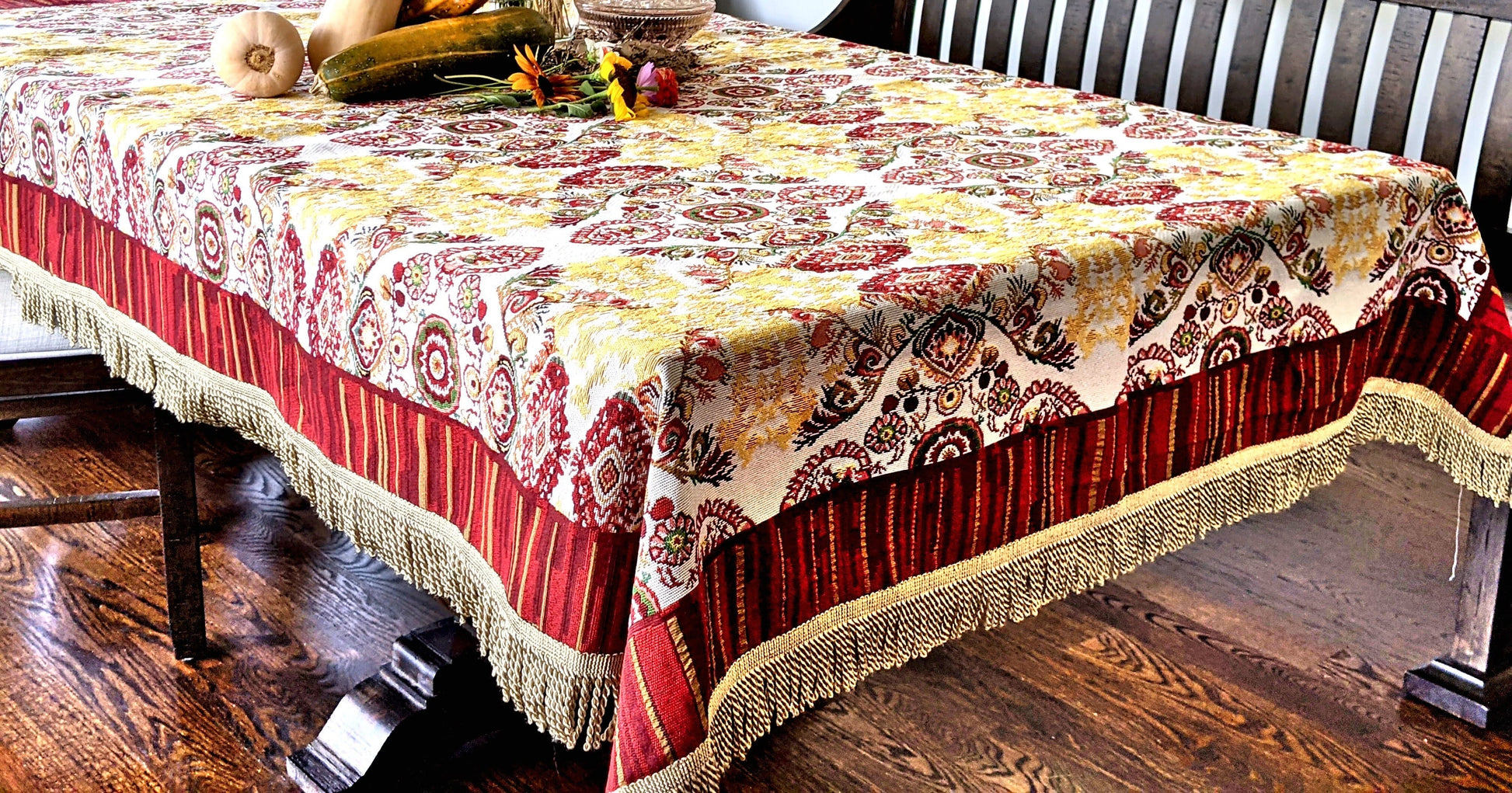 Tache Elegant Burgundy Ornate Paisley Woven Tapestry Tablecloth (18194) - - Tablecloth