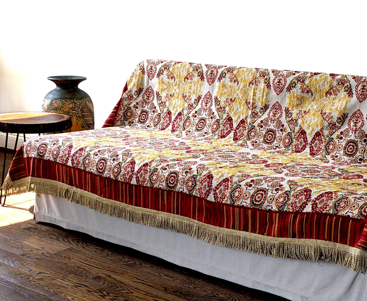 Tache Elegant Burgundy Ornate Paisley Woven Tapestry Tablecloth (18194) - - Tablecloth