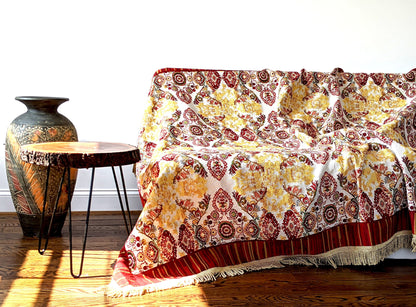 Tache Elegant Burgundy Ornate Paisley Woven Tapestry Tablecloth (18194) - - Tablecloth