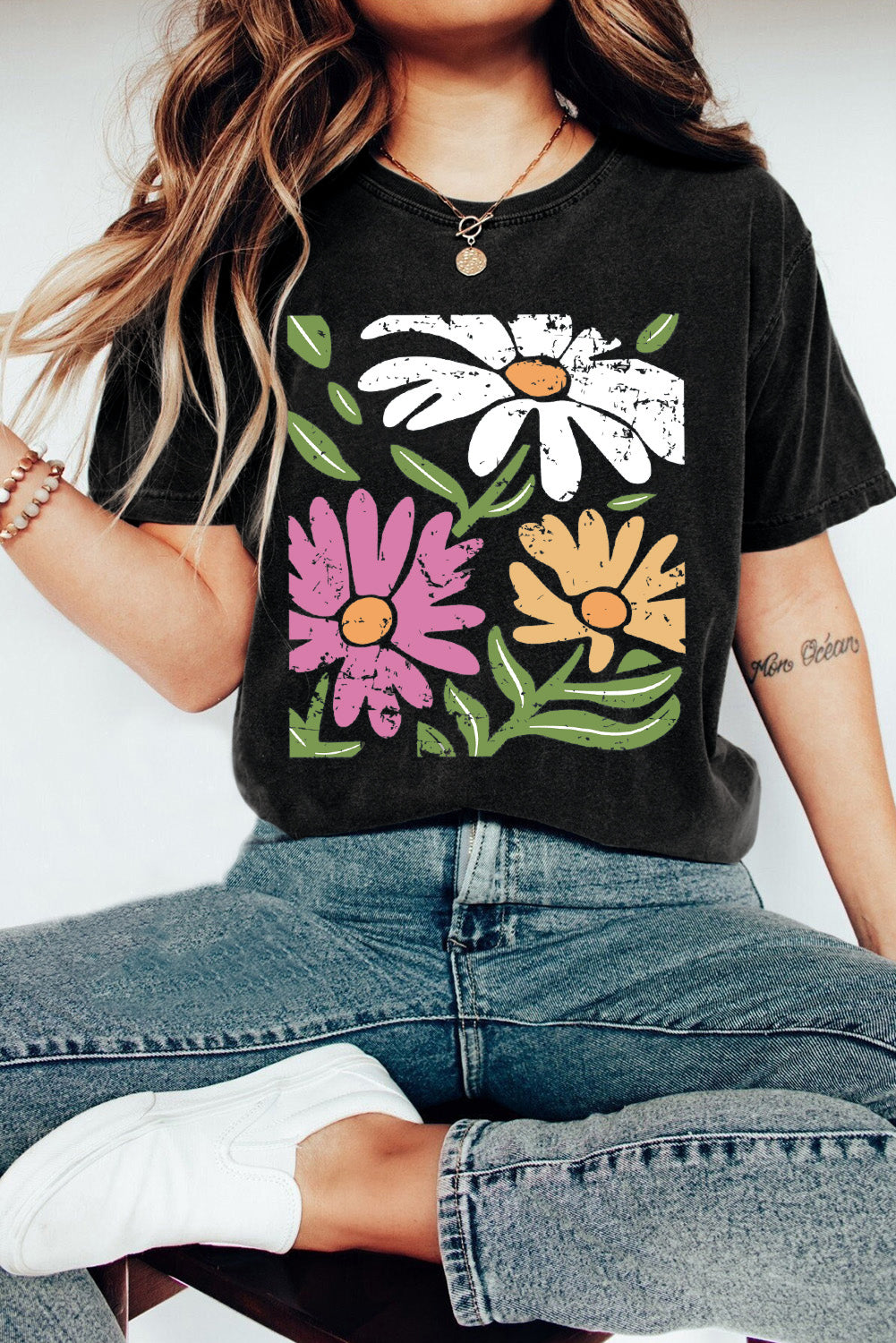 Black Retro Floral Print Crew Neck Casual T Shirt- I am a Fashion Junky- {{Product type}}