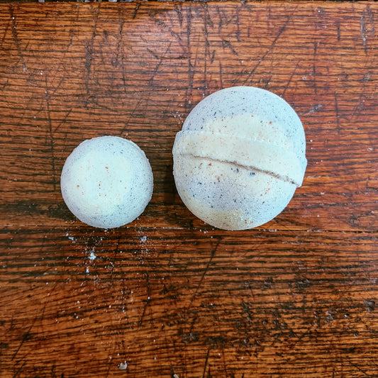 Lavender Vanilla Bath Bomb - - Bath Bombs