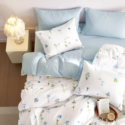 Cottage Bloom - Lightweight Floral Comforter Set - - comforter