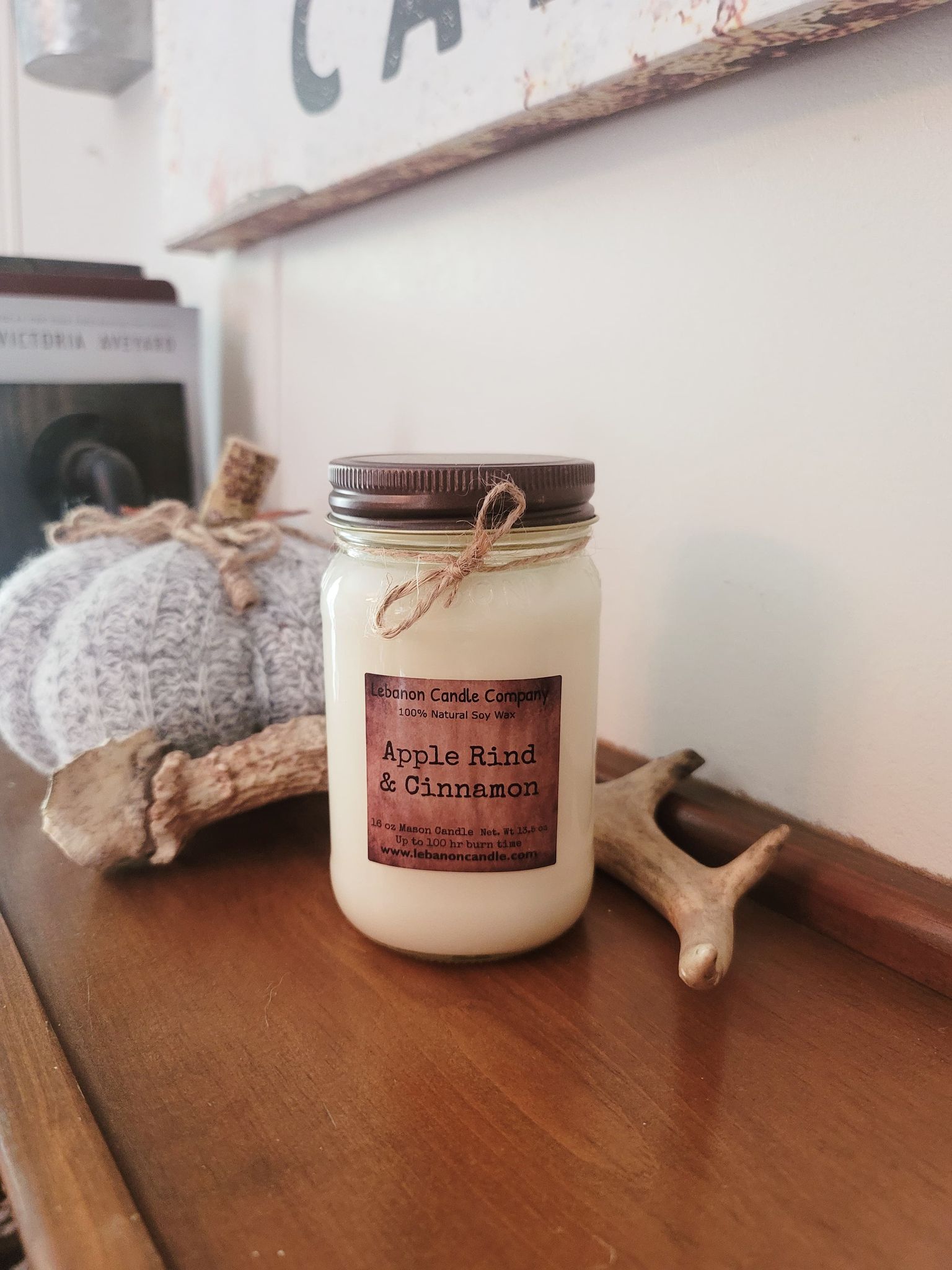 Apple Rind & Cinnamon Candle - - Candles & Melts