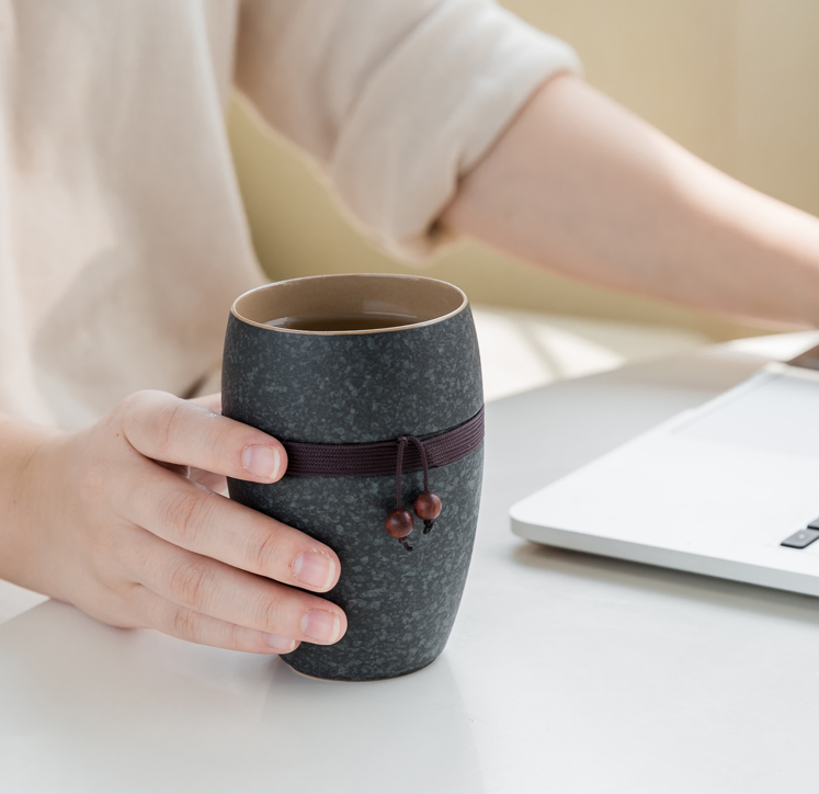 Porcelain Kung Fu Tea Cup with Filter - - Mug