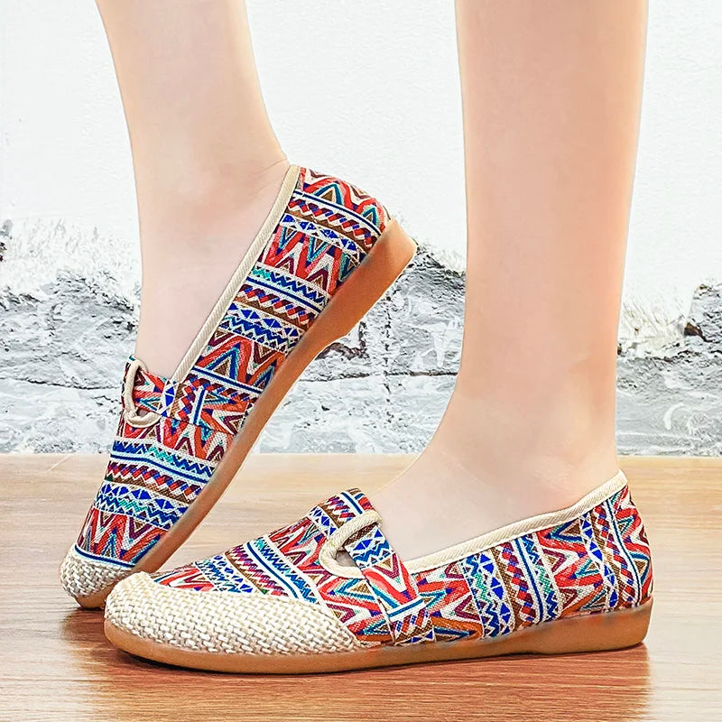 Sepatu Anak Slip on Casual Embroidered Cloth Shoes for Women Canvas Flat