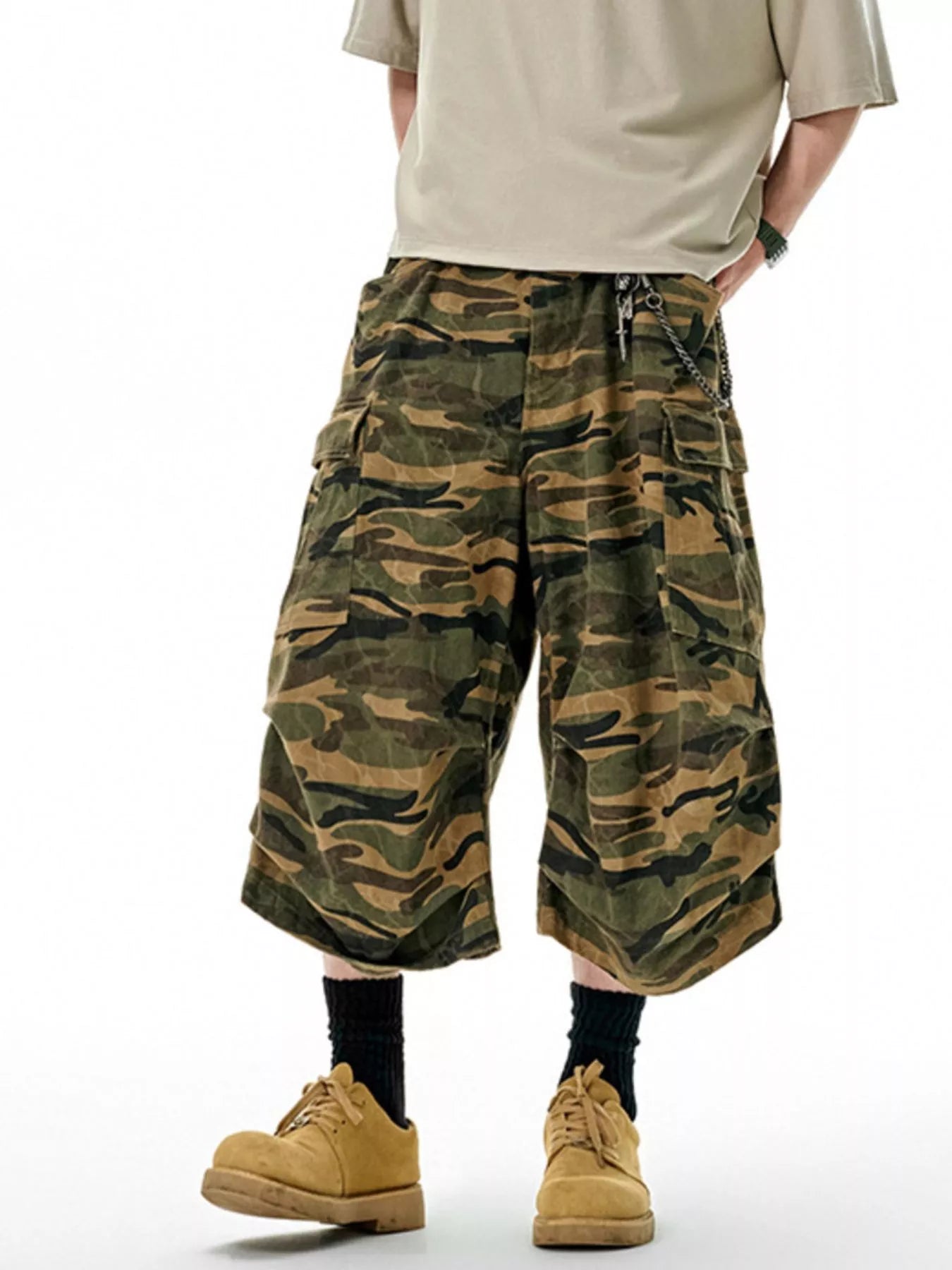 Men's Camo Cargo Culottes Shorts - -