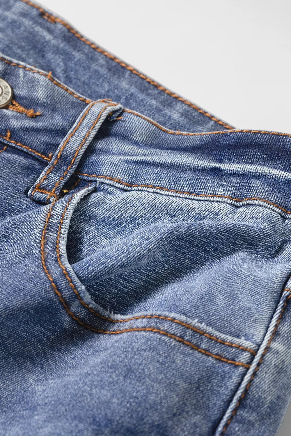 Embroidered Flare Leg Jeans - -
