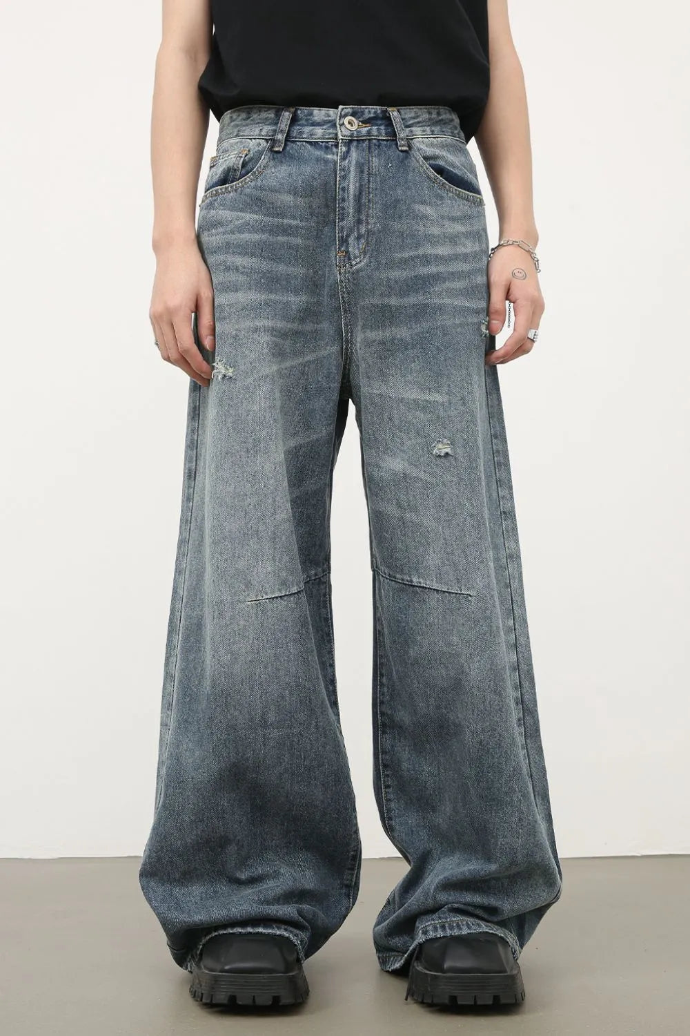 Men's Distressed Wide Leg Jeans - Medium -