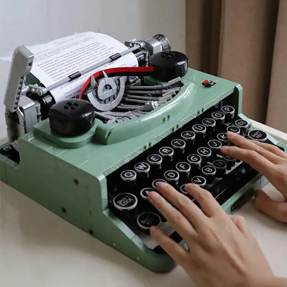Retro Typewriter Kia Day Design