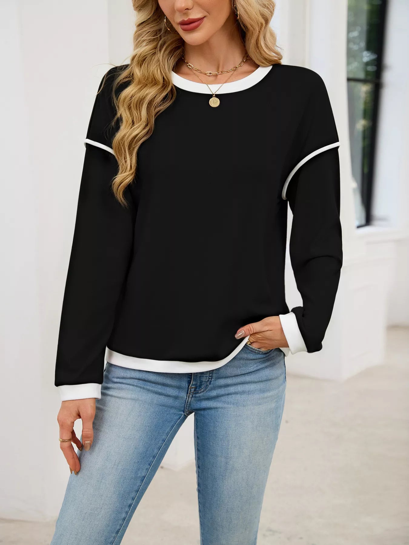 Contrast Trim Long Sleeve Sweatshirt - -