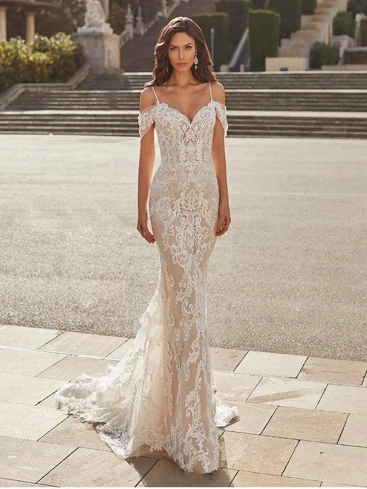 Chic Ivory Boat Neck Bridal Dress with Slit - Ivory Size28W - dress