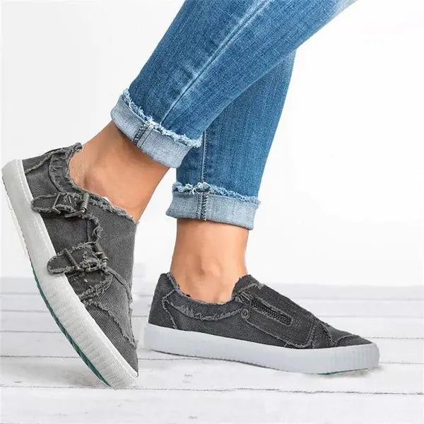 Metal Buckle Canvas Sneakers with Zipper - Kia Day Design