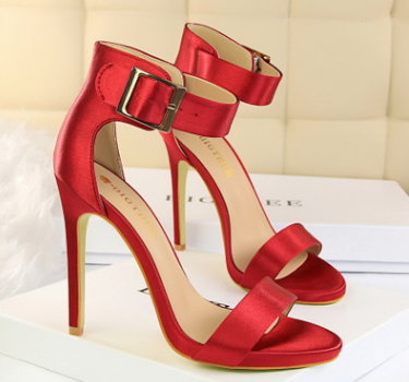 Stiletto Heels Satin High Heels Buckle Sandals - gules 35 - heels