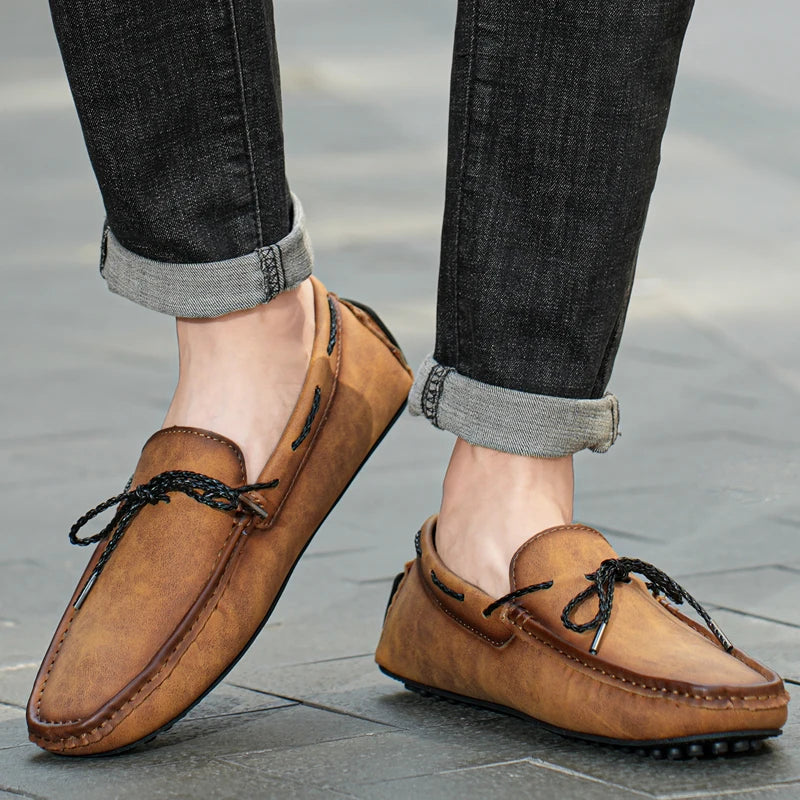 Large Fashionable Loafer Leather Soft Soled Moccasin Shoes Men's Casual Shoes